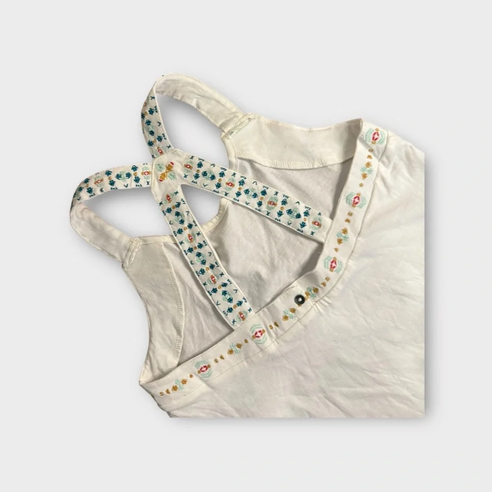 Roxy white embroidered